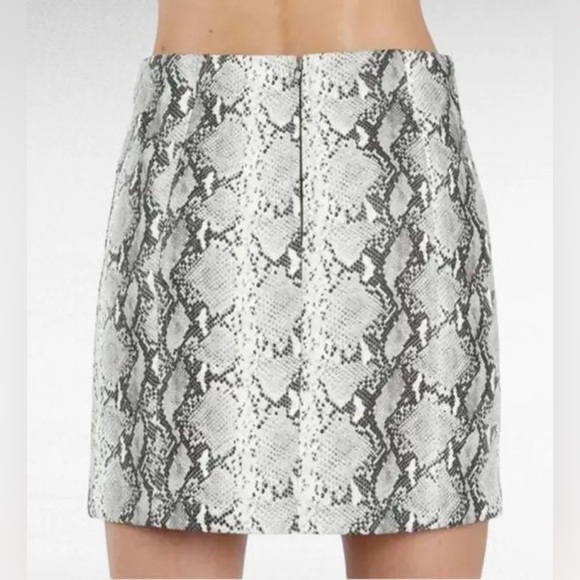 Wild Honey Mini Skirt Gray & Ivory Vegan Snakeskin Leather | Size Large - Picture 2 of 13